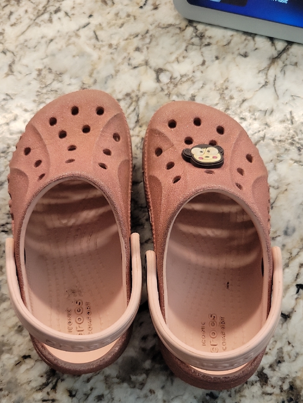 CROCS Kids Glitter Clogs in Dusty Pink